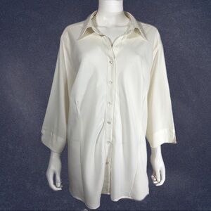 Club Z Collection Off-White Pleated Bust 3/4 Wide Sleeve Button Down